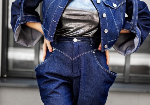 Te jeansy wracają z lat 90. i robią bałagan w trendach 2026. Kasują całą konkurencję