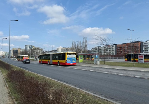 Warszawa. Prace przy rozbudowie stacji metra Kabaty