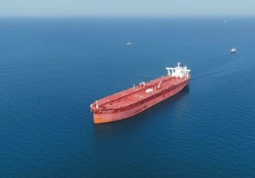 Tankowiec ostrzelany. Iran znowu zamyka cieśninę