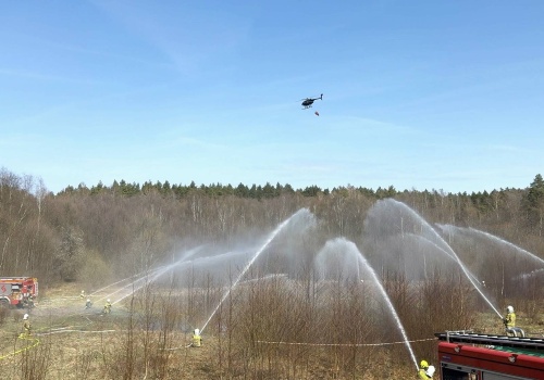 Wielka akcja niedaleko Ustki: 150 strażaków i helikopter w walce z ogniem