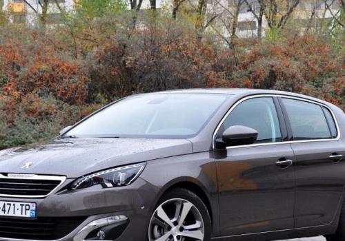 Używany Peugeot 308. Tańsza i lepsza alternatywa dla Golfa?