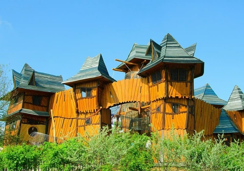 Nazywają go najbrzydszym parkiem rozrywki. Znajduje się tylko 2 godziny od Karpacza