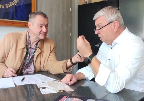 Dzień otwarty w Zespole Szkół nr 2 w Koluszkach. Studio plenerowe Radia Łódź