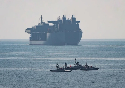 Dwa indyjskie statki zaatakowane w cieśninie Ormuz. Indie reagują