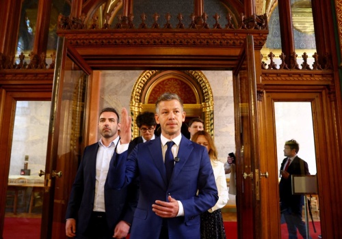 Peter Magyar kontra Peter Magyar. Lider Tiszy żąda powtórzenia wyborów w okręgu