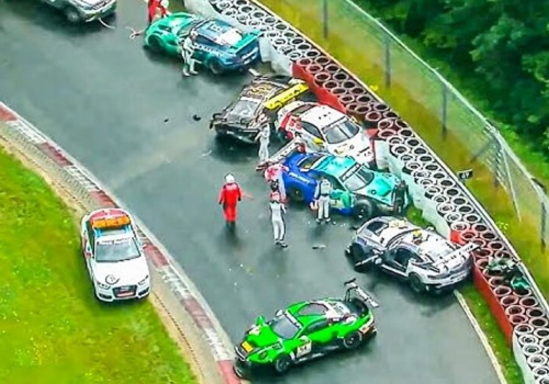 Tragedia na Nordschleife. Juha Miettinen nie żyje, wyścig przerwany