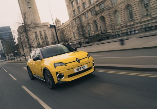 Renault Master i 5 E-Tech Electric zdobywają kolejne tytuły w Great British Fleet Awards 2026