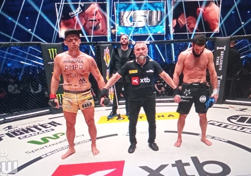 Nagły koniec walki Chalidow - Pawlak. Szpilka patrzył z niedowierzaniem