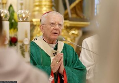 Abp Jędraszewski uderza w polską szkołę. Padły słowa o Hitlerze