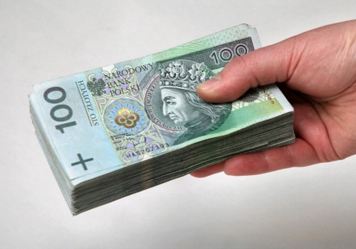 Praca z wynagrodzeniem do 12 tys. zł. Pięć miejsc czeka na chętnych