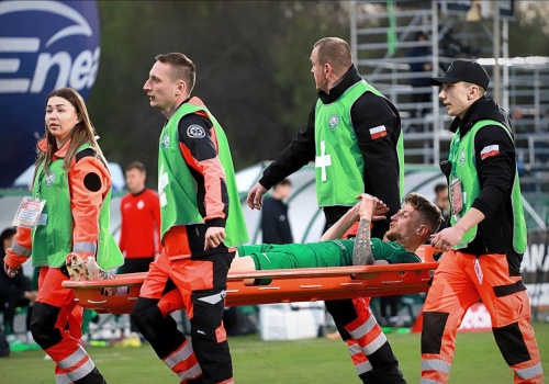 Koszmarna kontuzja obrońcy Warty Poznań