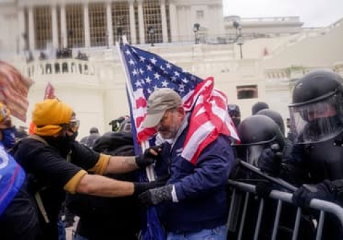 Wściekłe umysły kontra pluralistyczna Ameryka. O filozofii politycznej trumpizmu