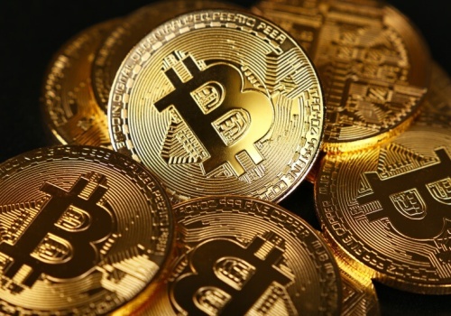 Bitcoin po 170 000 USD? Analityk ujawnia, kiedy kupić i kiedy sprzedać BTC