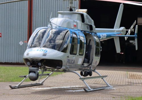 Policyjny helikopter nad Krakowem – mieszkańcy pytają, co się dzieje