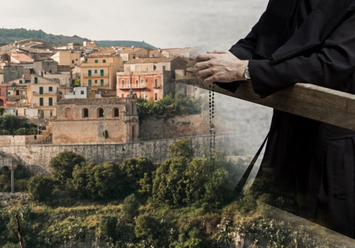 Włoski proboszcz w tarapatach. Wysłuchał wiernych i się zaczęło