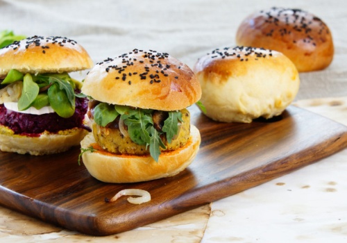 UE reguluje nazwy mięsa. Kotlet i stek na liście, burger poza nią