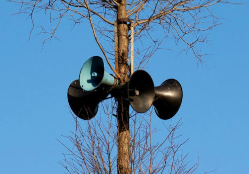 Syreny w Warszawie zawyją już w południe. Wcale nie chodzi tylko o hołd