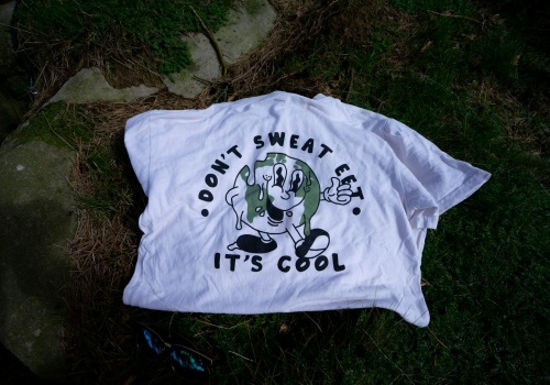 Koniec z masówką! Dlaczego firmy inwestują w lepszej jakości merch?