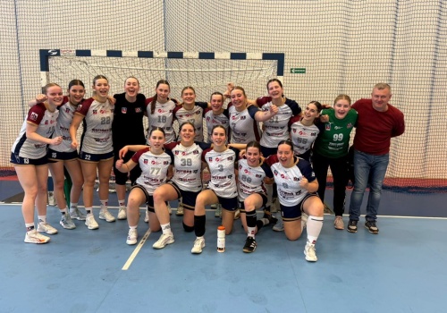 Bez niespodzianek w meczach piłki ręcznej. SPR i Sandra SPA z kompletem punktów