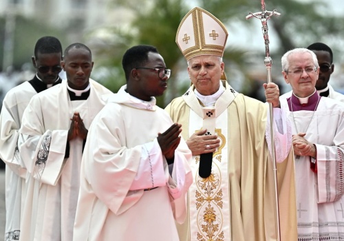 Leon XIV w Angoli: Bóg jest w Eucharystii, nie w magii