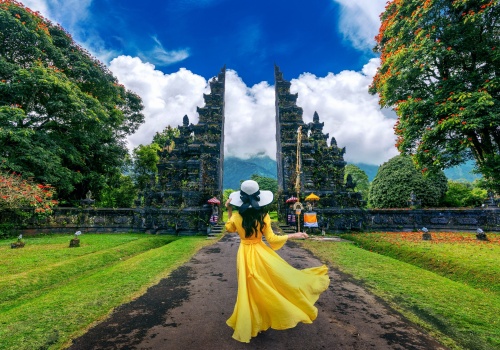 Bali w sezonie od 3686 PLN 🥥🌴 Loty z Warszawy + 10 noclegów ⭐⭐⭐⭐ w hotelu z basenem infinity 🌊🌺🍍