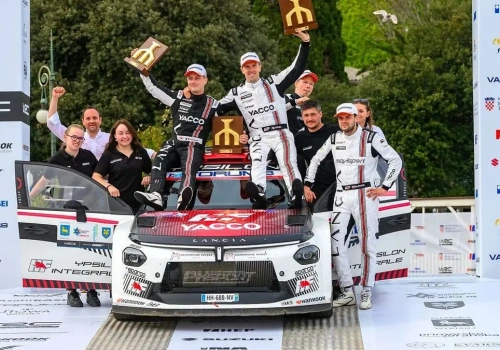 Lancia robi dobrą minę do złej gry. Pierwsze zwycięstwo w rajdach od 34 lat