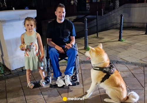 Paweł spadł z trzeciego piętra. 