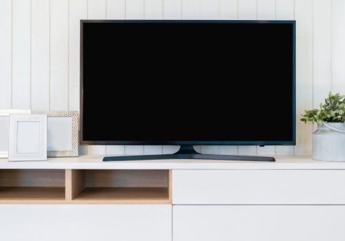 Salon bez telewizora zyskuje popularność. Ten trend podbija teraz nowoczesne mieszkania