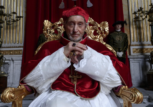 Charles Dance negocjuje rolę w filmie The Batman Part II. W kogo może wcielić się aktor?