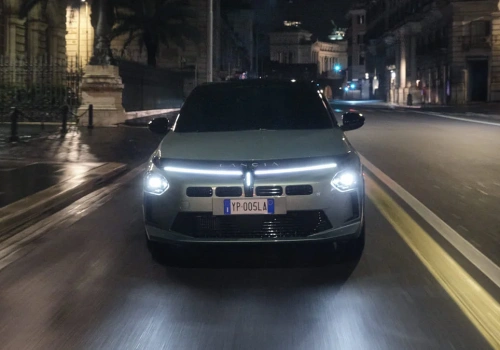 Auto którego nikt nie chce ma nową wersję. Trzeci pedał ma przyciągnąć klientów