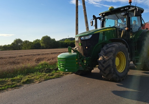 Pijany traktorzysta w rękach policjantów