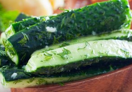 Szwagierka nie robi małosolnych z pierwszych ogórków. Hitem rodzinnych obiadów są krokodylki