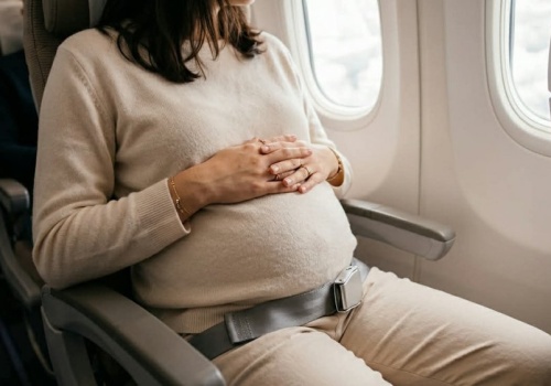 Dziecko urodziło się w samolocie w trakcie lądowania. Teraz eksperci nie wiedzą, jakiej jest narodowości