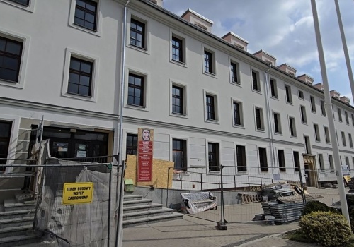 Rekordowe nagrody w świdnickim Urzędzie Miasta. Super bonus dla nowej skarbniczki