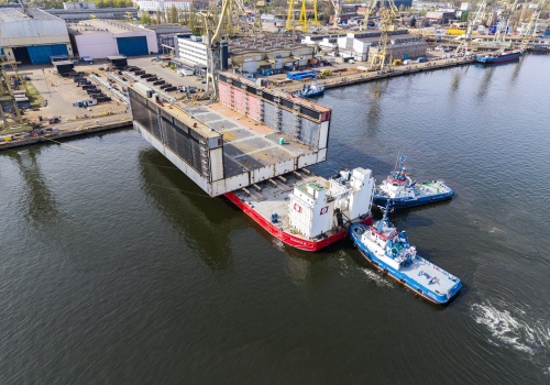 W Stoczni Szczecińskiej „Wulkan” rozpoczęto proces wodowania doku pływającego