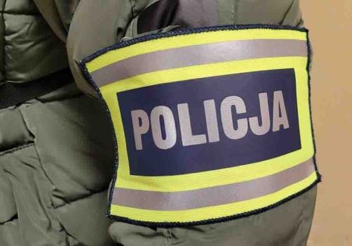 19-latek terroryzował mieszkańców. Groził nożem, miał atrapę broni i siekierę