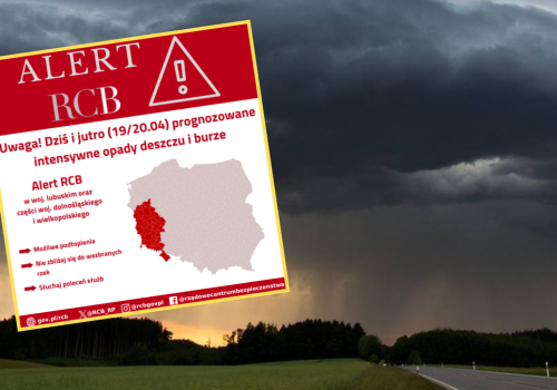 Ściana deszczu w trzech województwach. Jest alert RCB