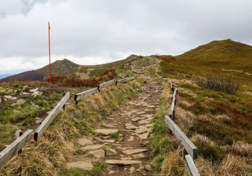 Szczyt w Polsce dostępny tylko raz w roku. Najdalej wysunięty na południe kraju