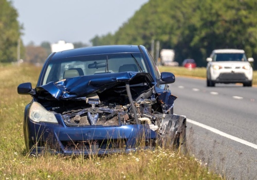 Spójrz na te szczeliny, a poznasz prawdę. Sprzedawca nie ukryje wypadkowej przeszłości auta