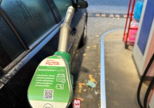 Problem z klapką wlewu paliwa: co robić, jeśli nie chce się otworzyć