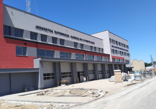 Nowa baza strażaków w Nowym Sączu już działa! Ratownicy i psy gotowi na akcje pod gruzami