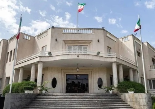 Polecą na negocjacje czy nie? Ostre ultimatum Trumpa dla Iranu w cieniu informacyjnego chaosu w Teheranie