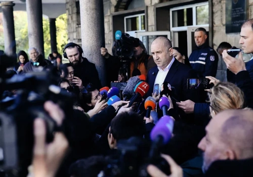 Głosowali ósmy raz w ciągu 5 lat. Wygrał prorosyjski polityk