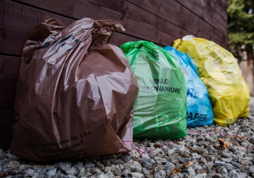Wprowadzają kody na śmieci. Od 1 maja każdy worek z odpadami będzie 