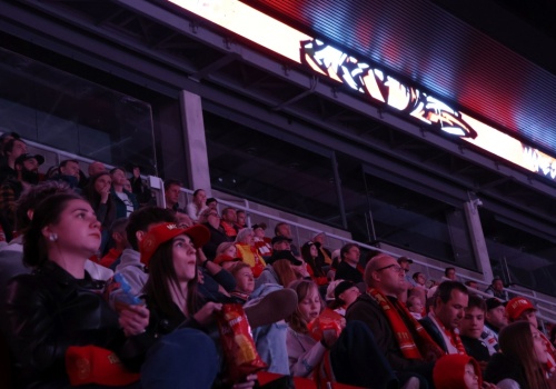 Stalownicy w Werk Arenie nie grali, ale ich kibice i tak przyszli. W finałach 2:0 prowadzą jednak Pardubice