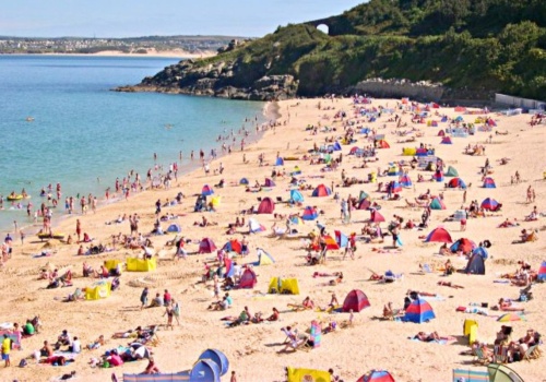 Najpiękniejsza plaża świata? Zaskakujące miejsce w Europie. Myślą, że to tropiki