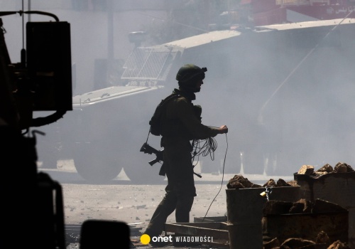 Bulwersujące zdjęcie obiegło sieć. Izraelska armia zapowiada 