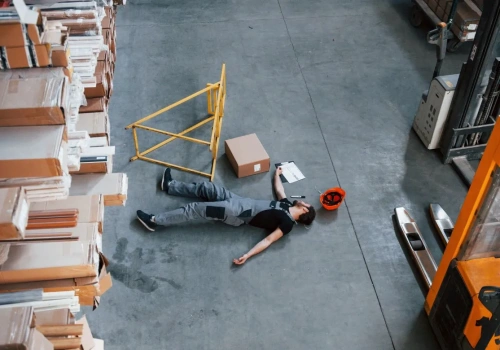 Wciąż ryzykujemy w pracy. Oto najniebezpieczniejsze branże w Polsce