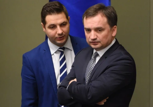 Strusia polityka PiS-u. „Odwlekamy temat Ziobry i Romanowskiego”