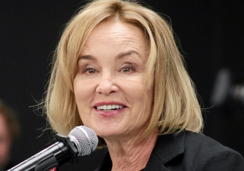 Zmiażdzyli jej debiutancką rolę. Potem dostała za nią Złoty Glob. Dziś ikona kina kończy 78 lat